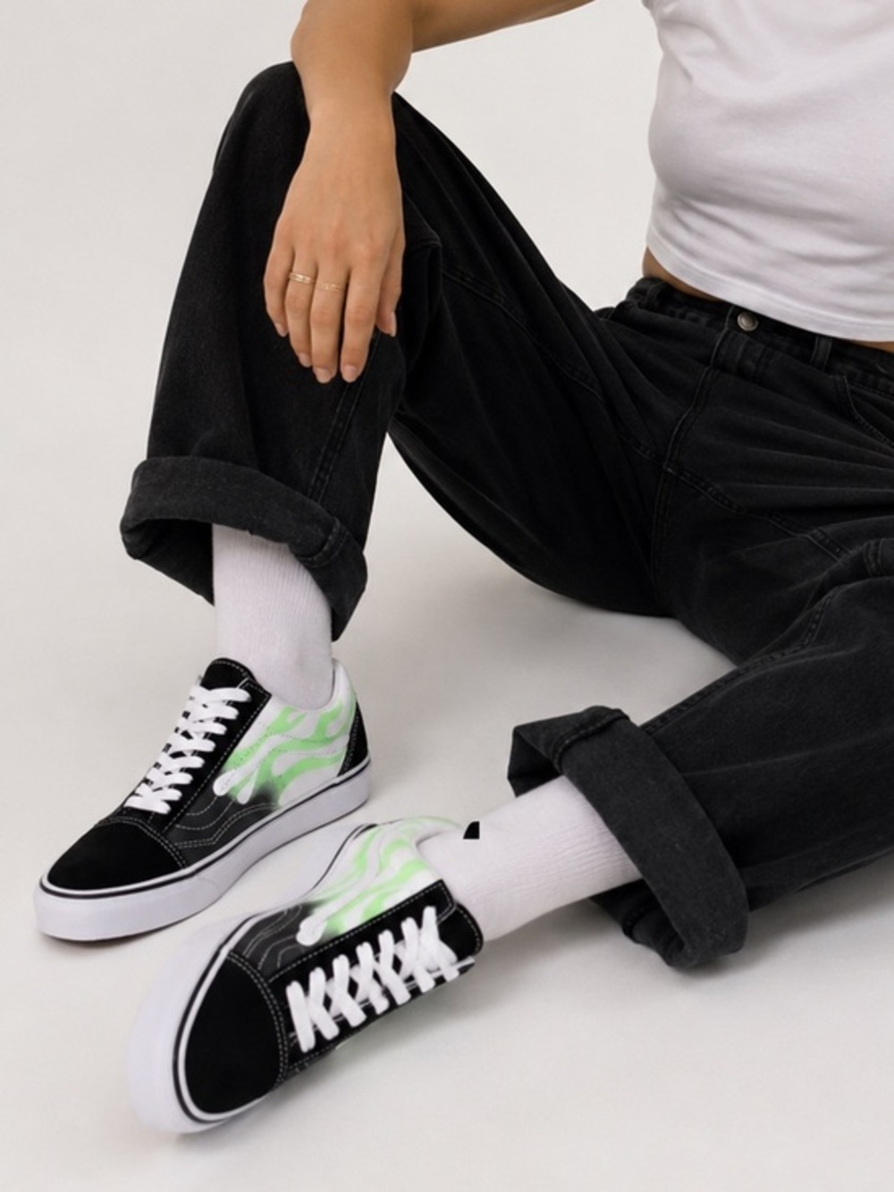 NEW VANS OLD SKOOL NLAVK AND GREEN FLAME SNEAKERS SIZE 8 women 6.5 men